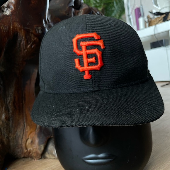 San Francisco Giants MLB Essential Black 9FIFTY Cap 2002 World Serious - Picture 9 of 16